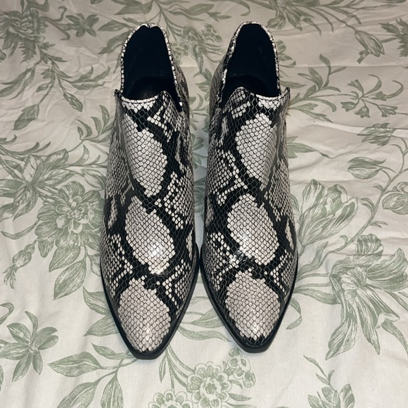 Naturalizer Women’s Rosetta Ankle/Bootie Boot in Alabaster Snake - Picture 2 of 5